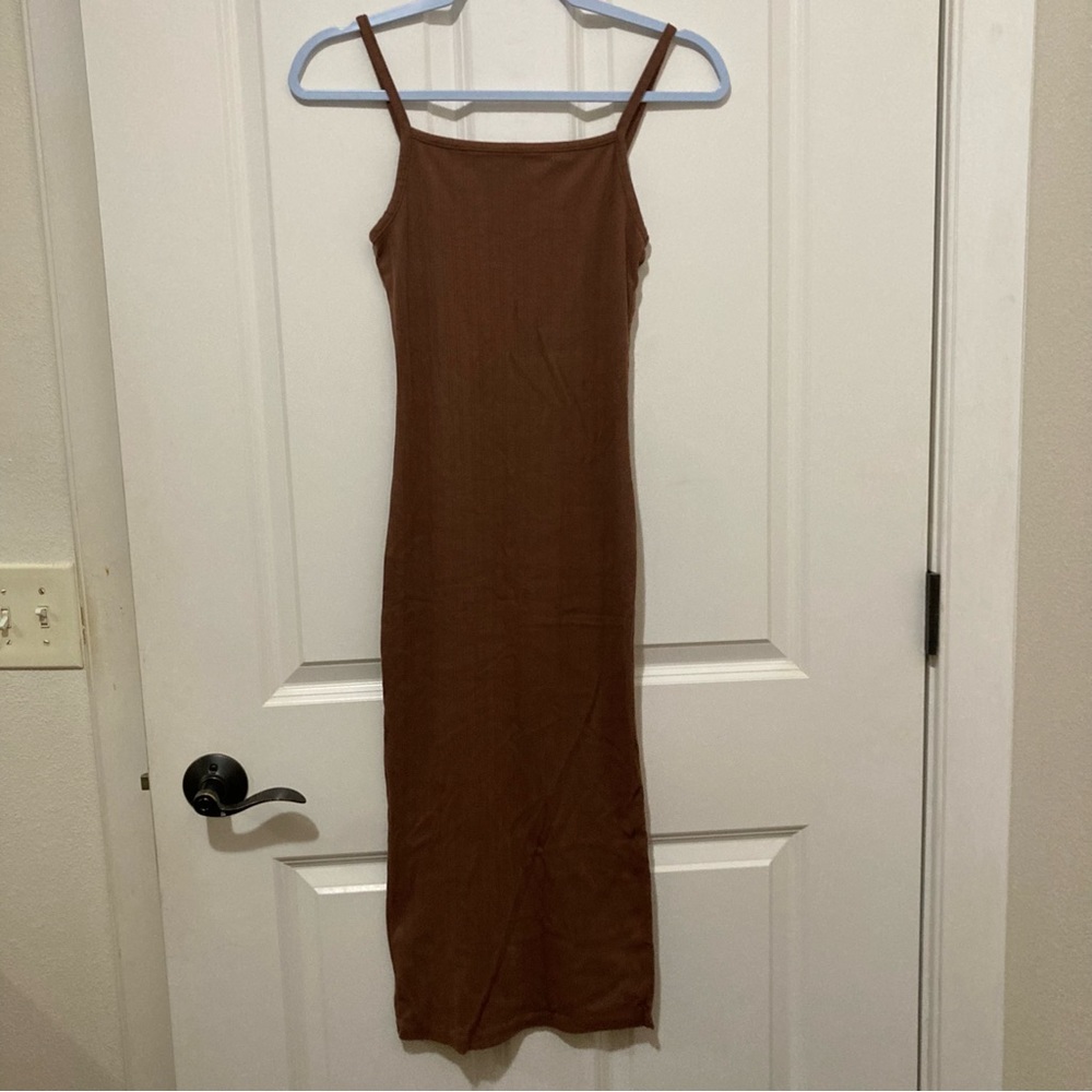 Wild Fable body con dress brown tan nude midi form fitted, only tried on size XS